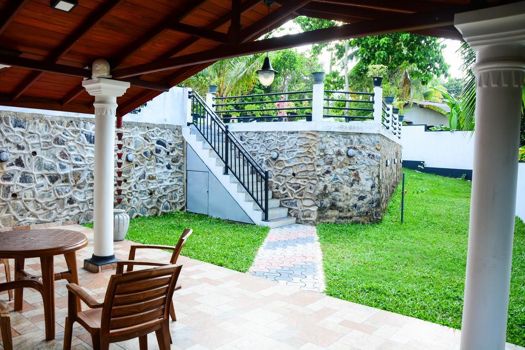 Villa Shanaya Hikkaduwa Exterior photo