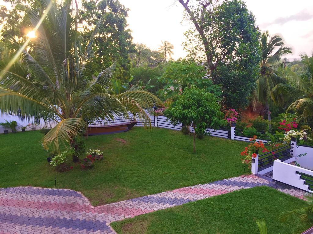 Villa Shanaya Hikkaduwa Exterior photo